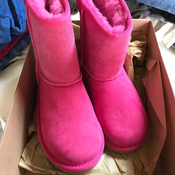 pink uggs